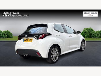 Used Toyota Yaris 2023 for sale - 79324467: Photo