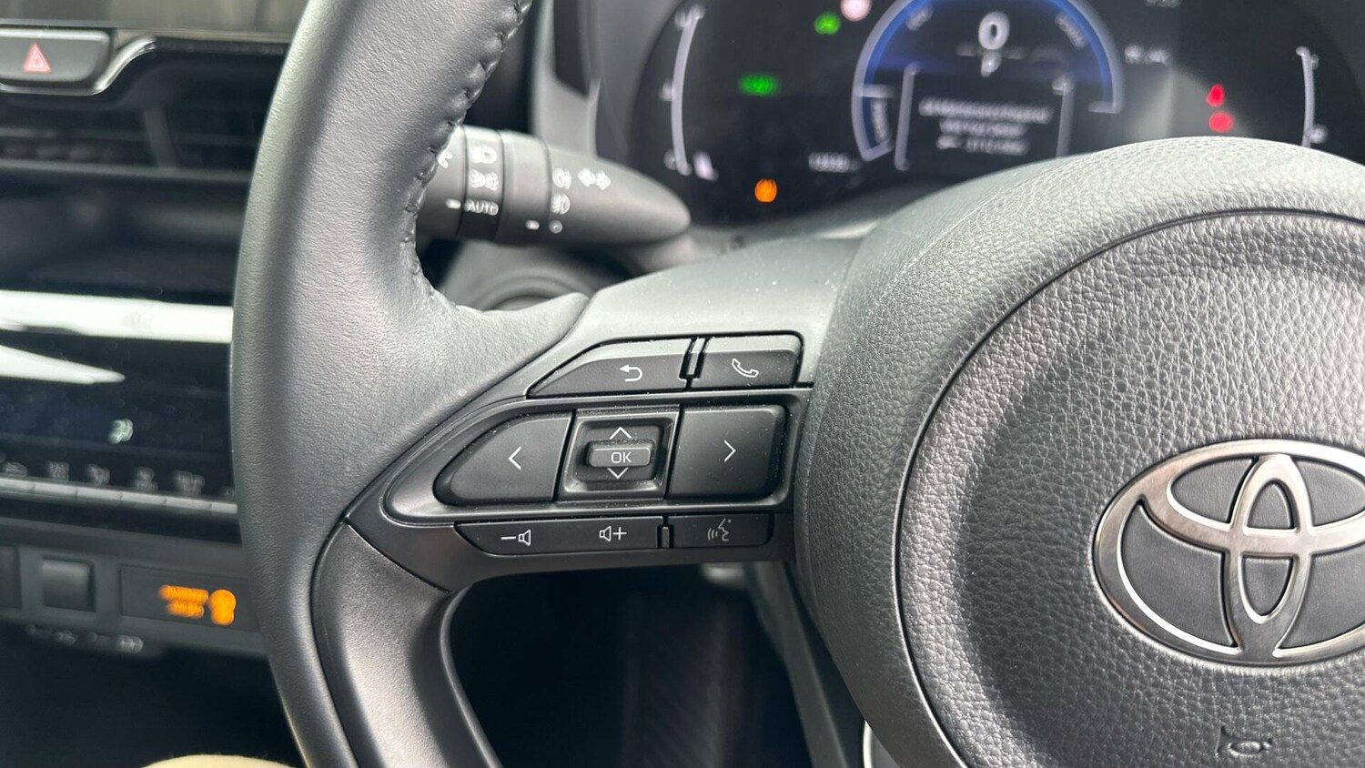 Used Toyota Yaris Cross for sale - 77242847: Photo 33