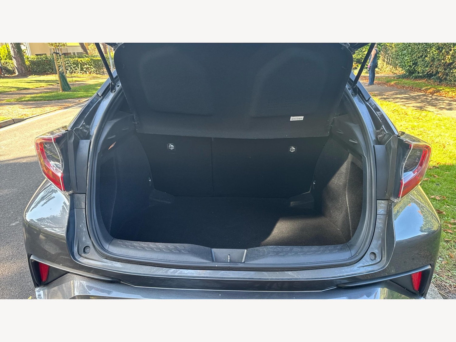 Used Toyota C-HR 2019 for sale - 76012896: Photo 16