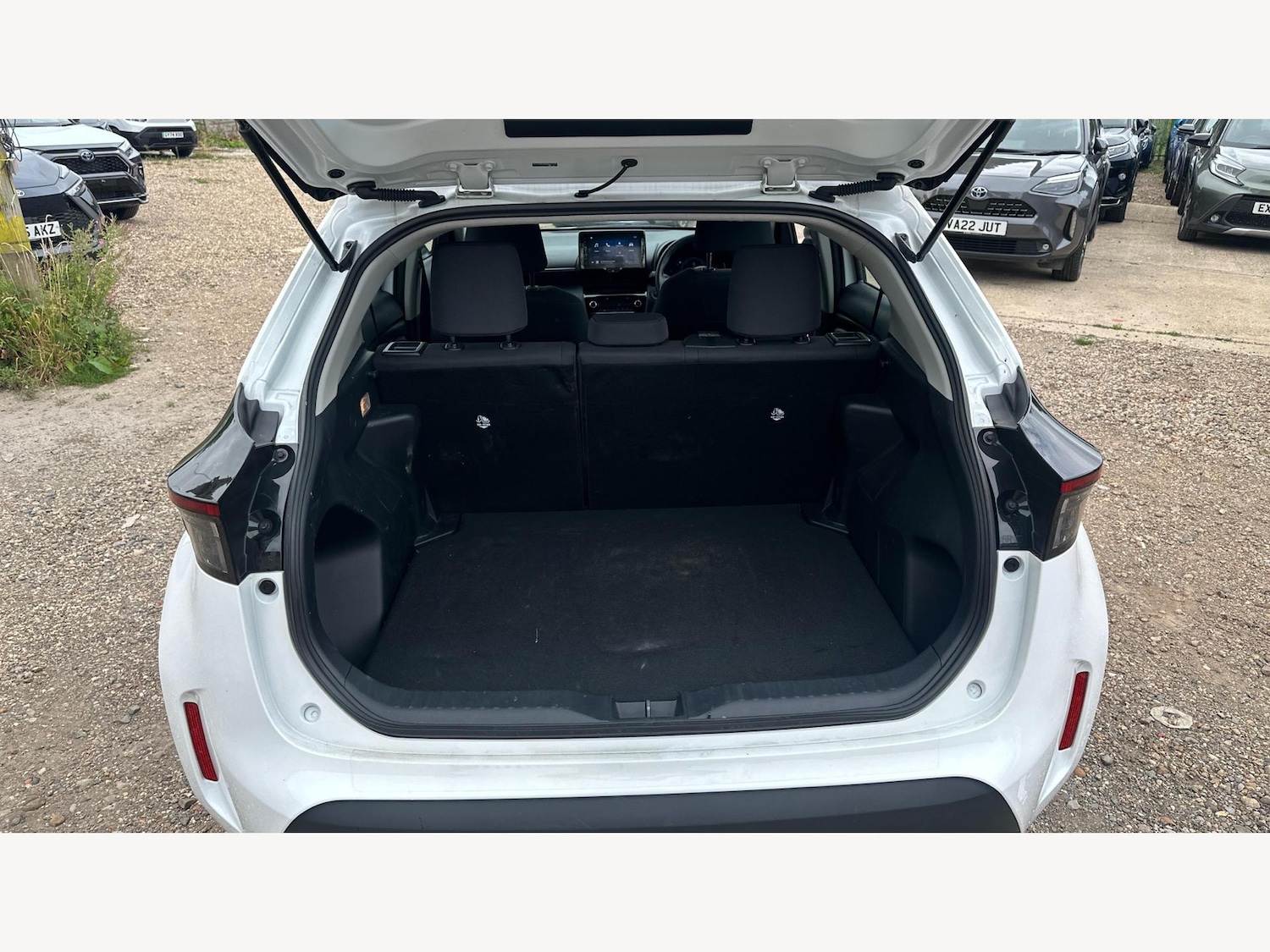 Used Toyota Yaris Cross 2024 for sale - 77144591: Photo 16