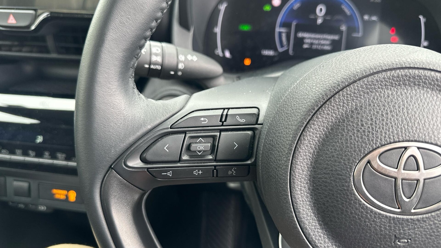 Used Toyota Yaris Cross 2024 for sale - 77144591: Photo 33