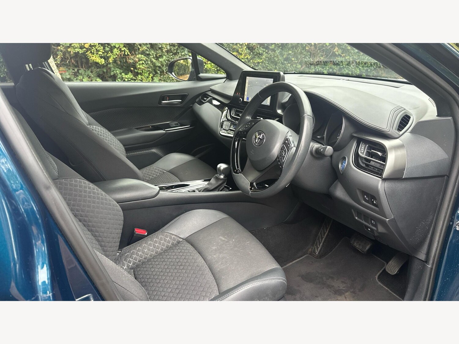 Used Toyota C-HR 2023 for sale - 76260159: Photo 13