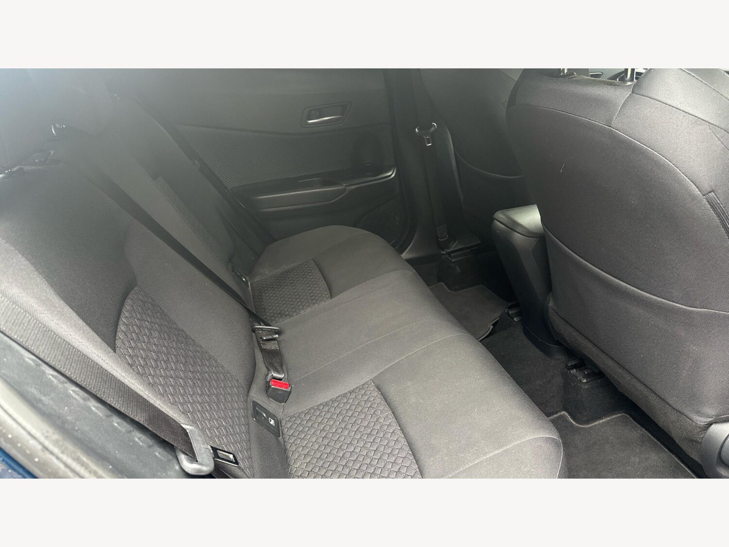 Used Toyota C-HR 2023 for sale - 76260159: Photo 14