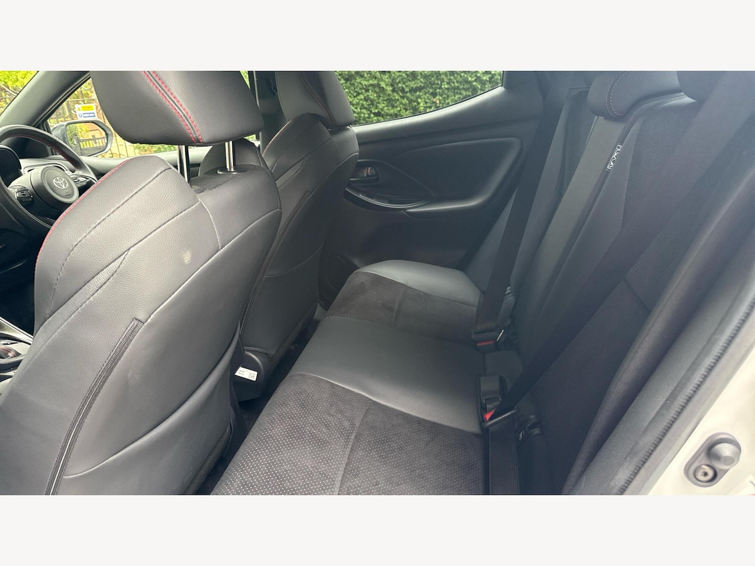 Used Toyota Yaris 2024 for sale - 77143506: Photo 15