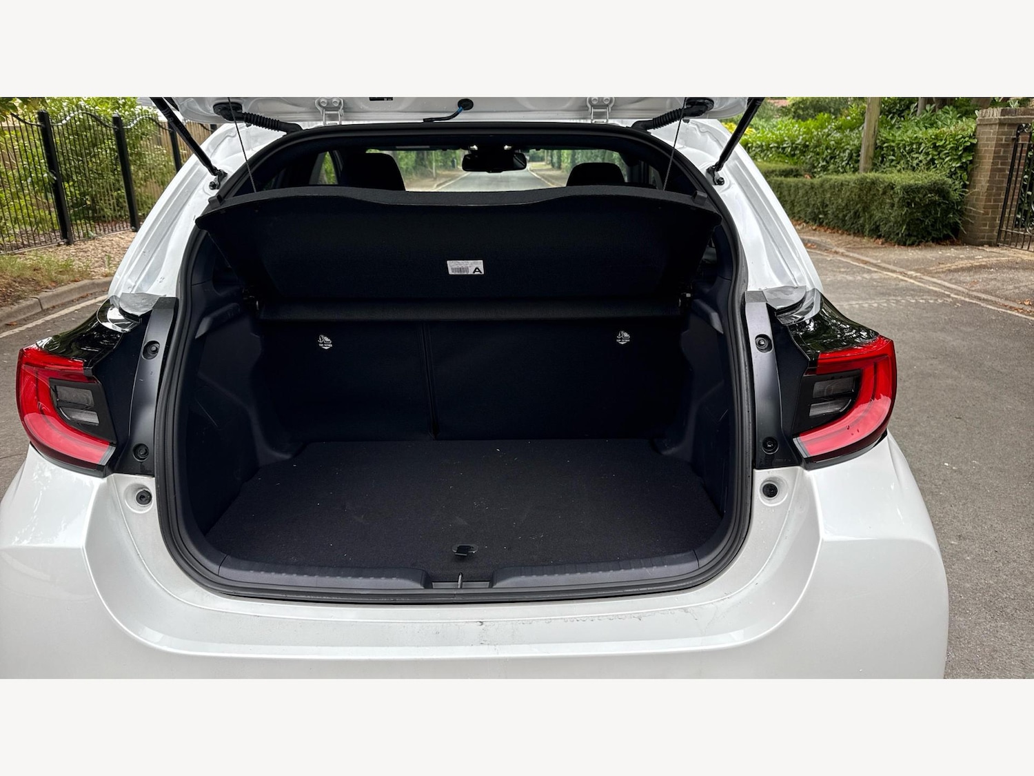 Used Toyota Yaris 2024 for sale - 77143506: Photo 16