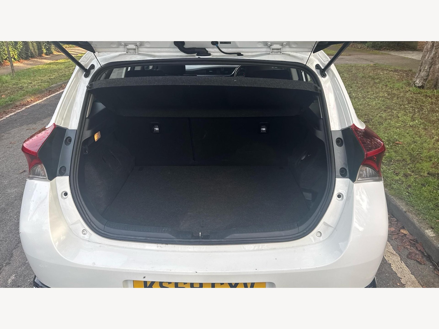 Used Toyota Auris for sale - 77242490: Photo 16