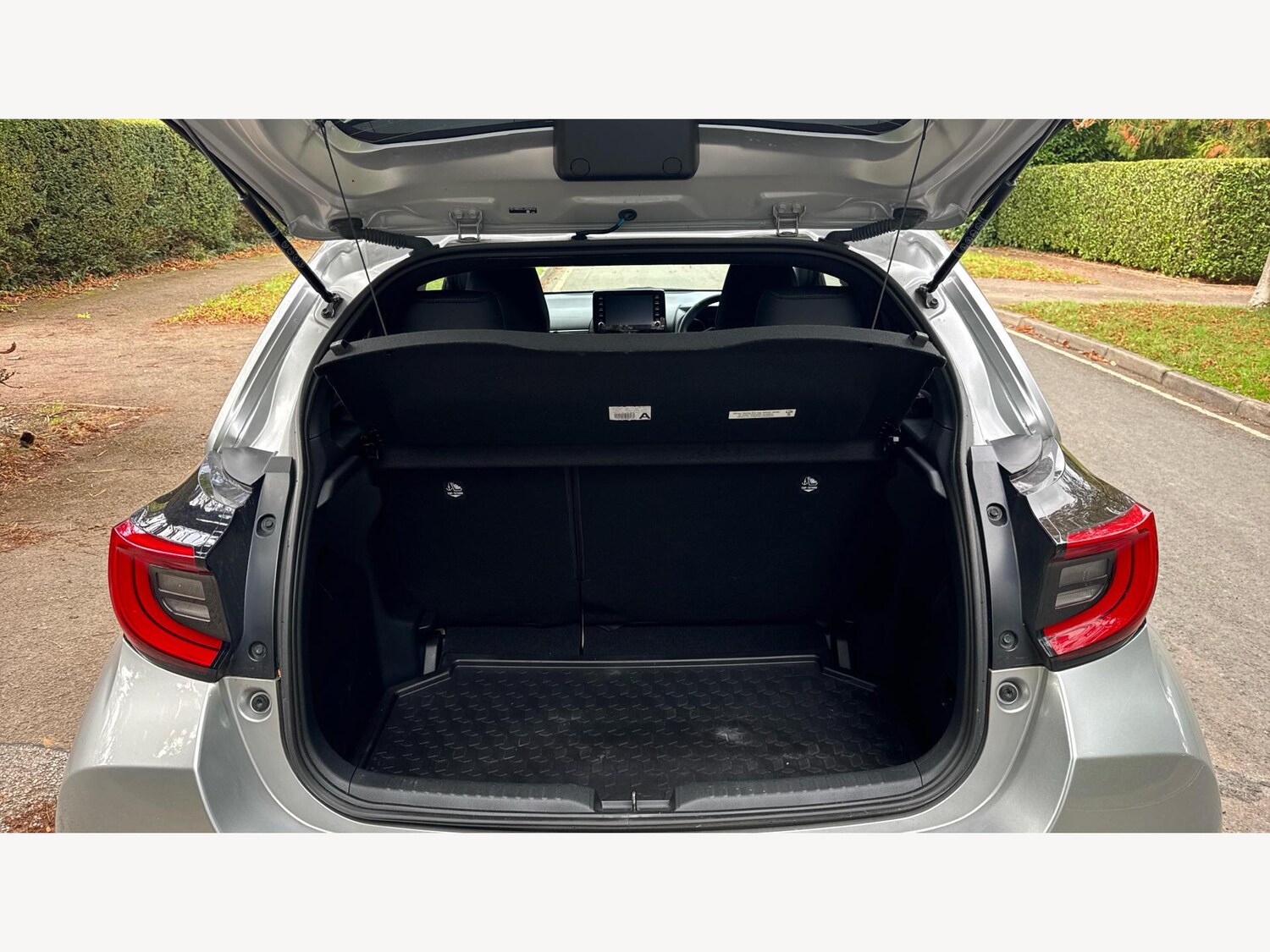 Used Toyota Yaris 2021 for sale - 75949660: Photo 16