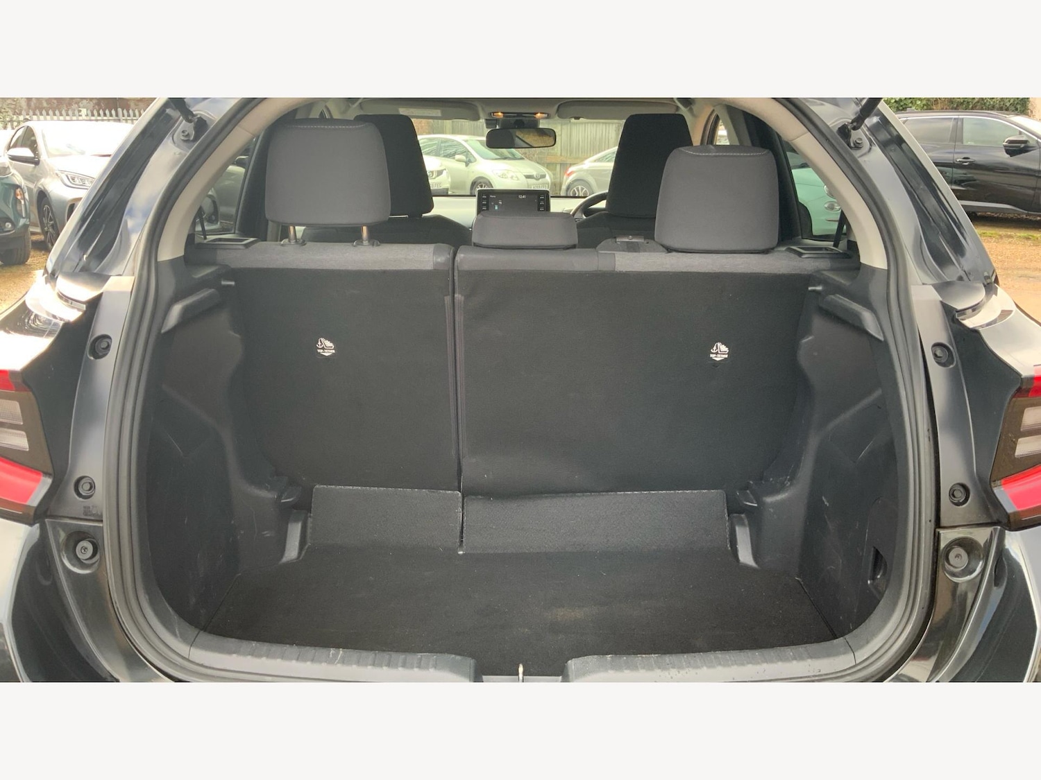 Used Toyota Yaris 2021 for sale - 77400433: Photo 16