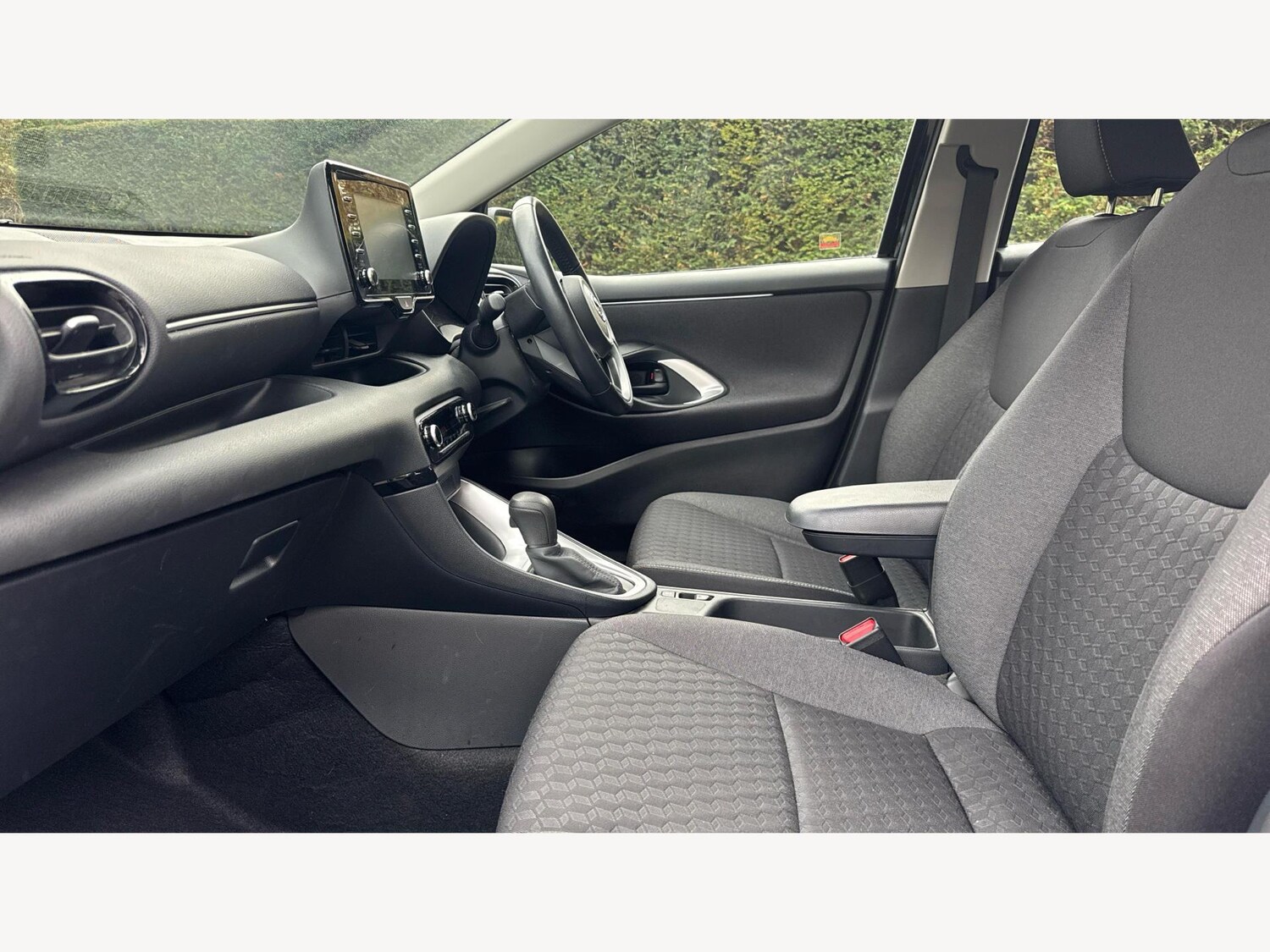 Used Toyota Yaris 2022 for sale - 76513323: Photo 12