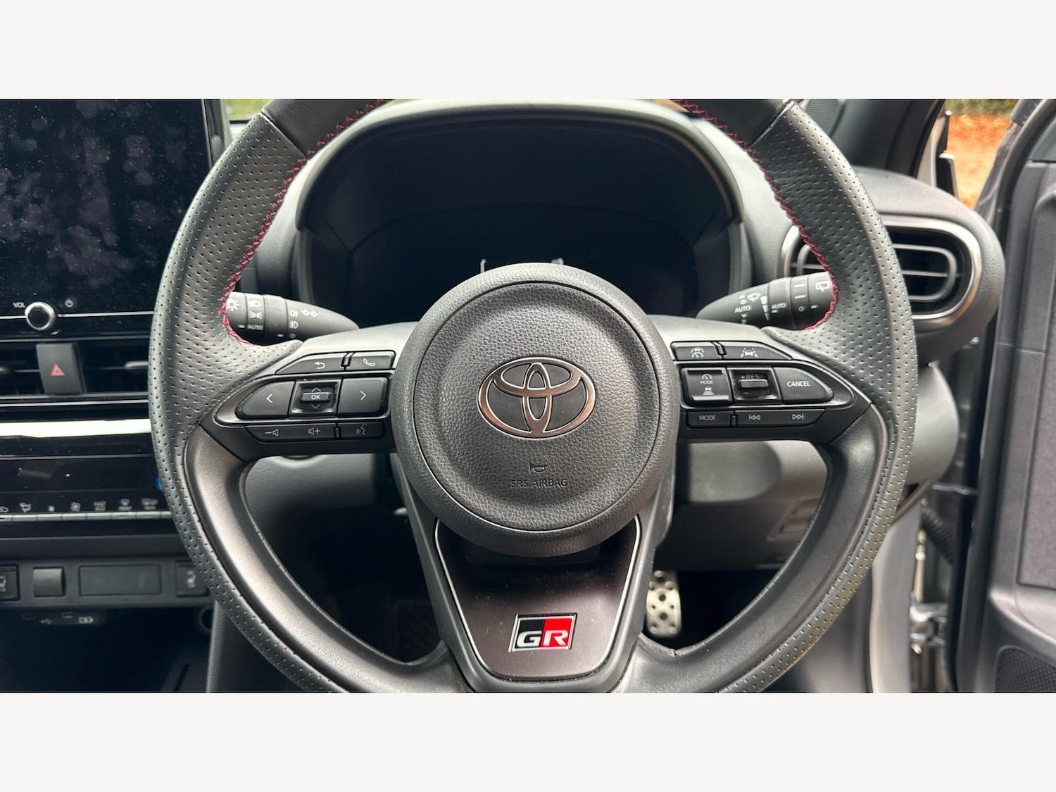 Used Toyota Yaris Cross 2024 for sale - 76371547: Photo 10
