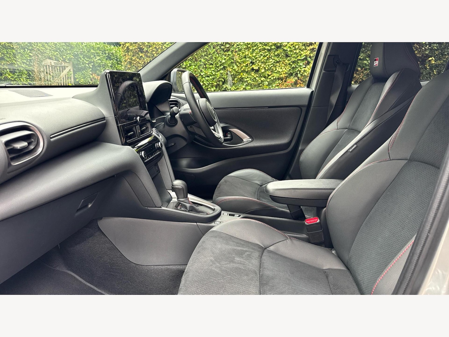 Used Toyota Yaris Cross 2024 for sale - 76371547: Photo 12