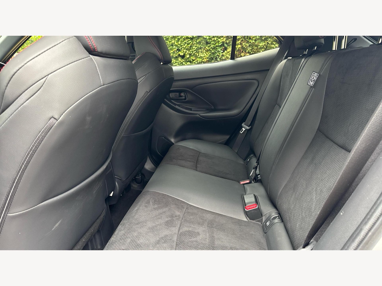 Used Toyota Yaris Cross 2024 for sale - 76371547: Photo 15