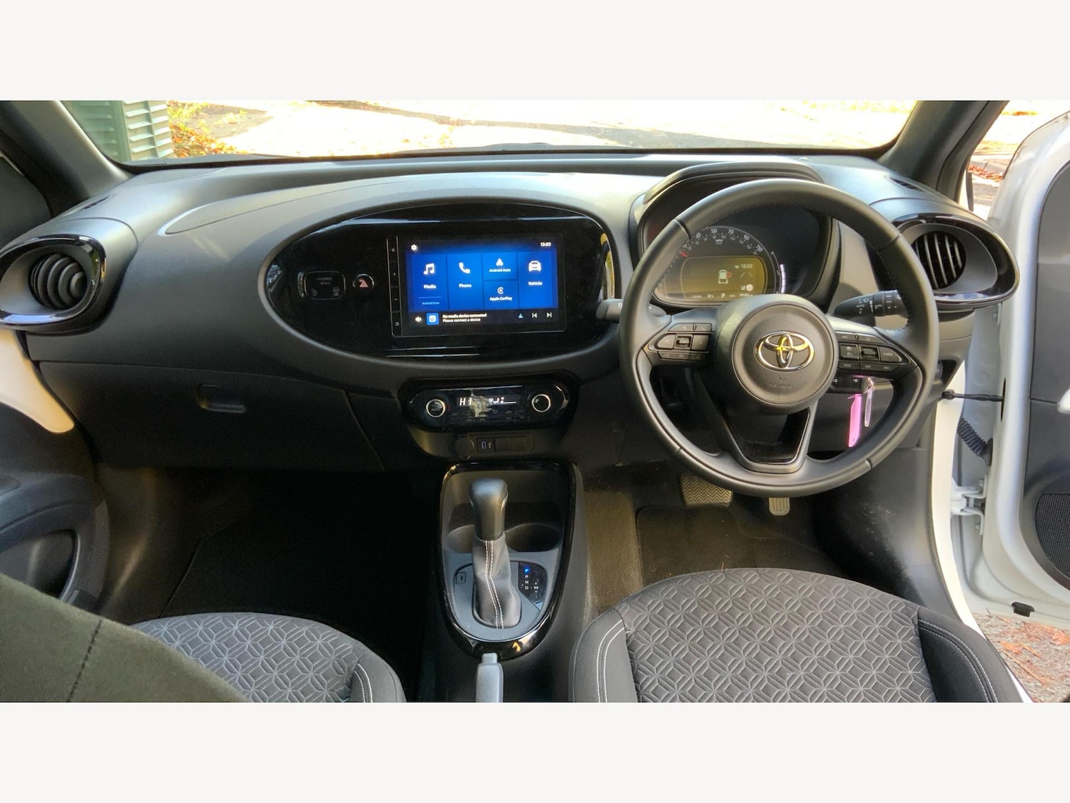 Used Toyota Aygo X 2024 for sale - 76512030: Photo 7