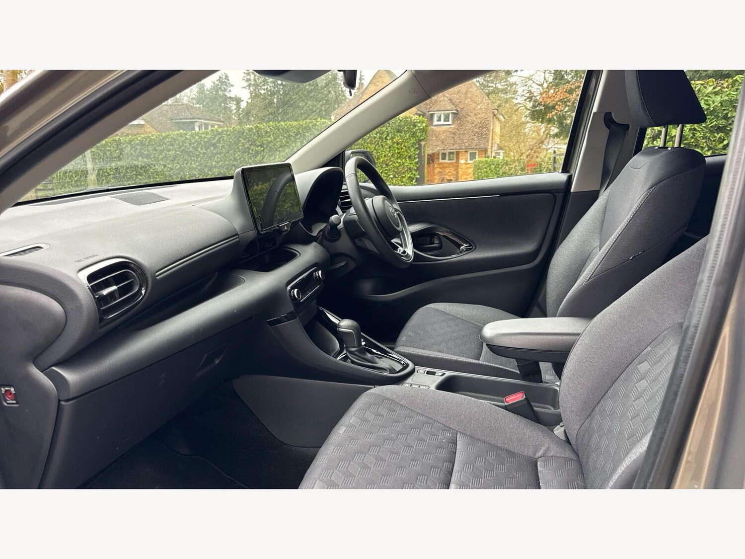 Used Toyota Yaris 2024 for sale - 77783099: Photo 12