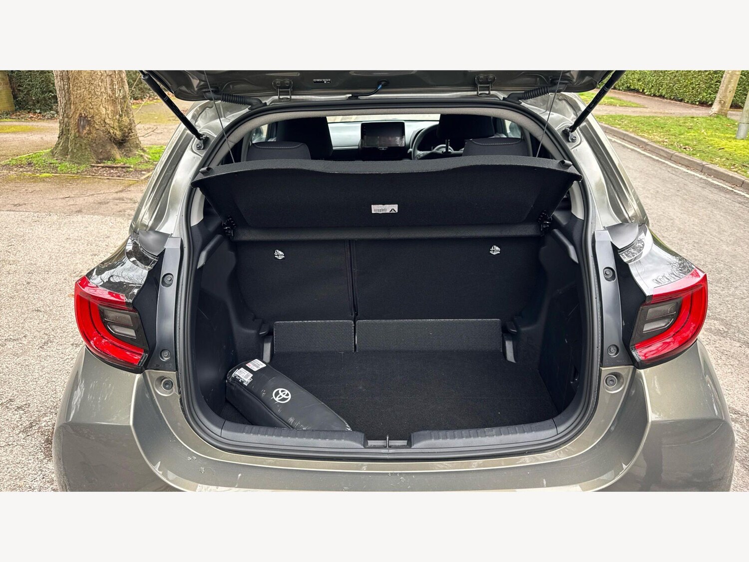 Used Toyota Yaris 2024 for sale - 77783099: Photo 16