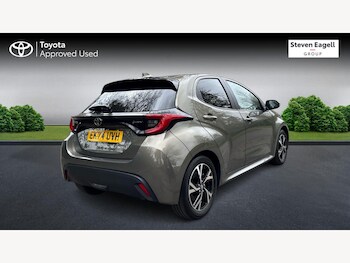 Used Toyota Yaris 2024 for sale - 77783099: Photo