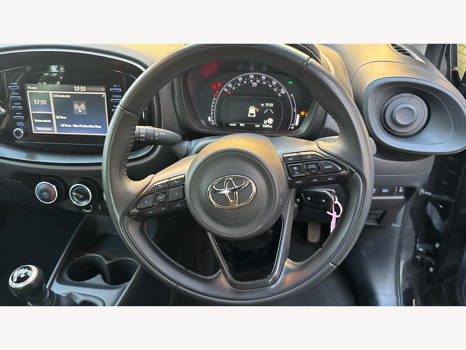 Used Toyota Aygo X 2022 for sale - 76370668: Photo 10