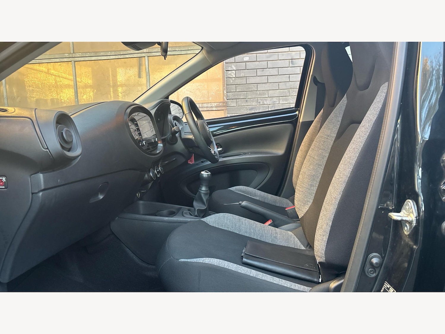 Used Toyota Aygo X 2022 for sale - 76370668: Photo 12