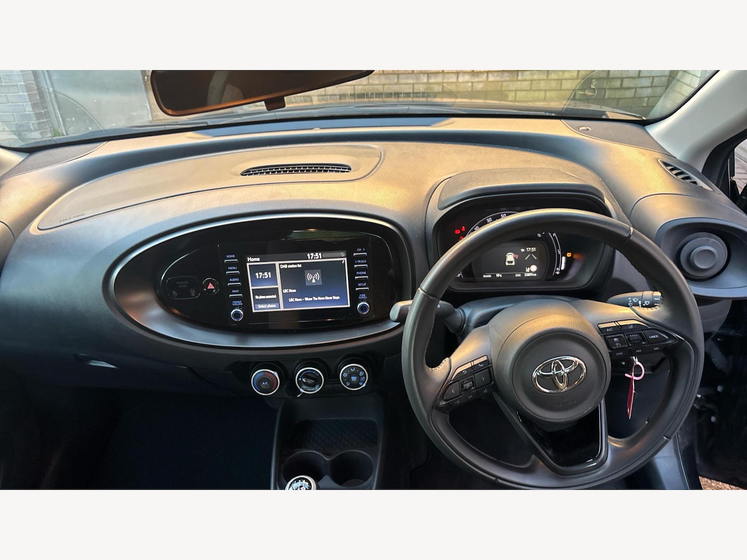 Used Toyota Aygo X 2022 for sale - 76370668: Photo 7