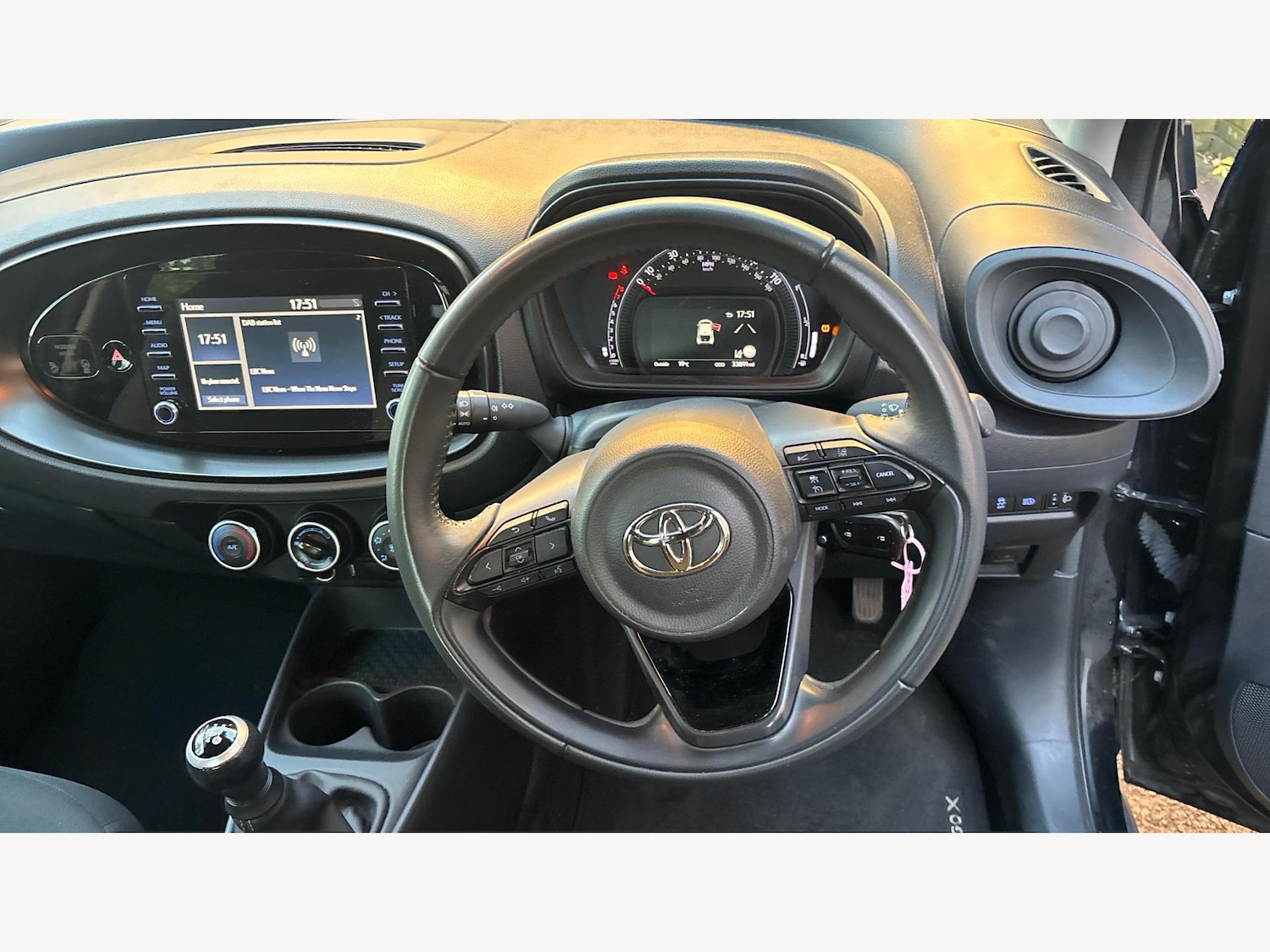 Used Toyota Aygo X 2022 for sale - 76370668: Photo 8