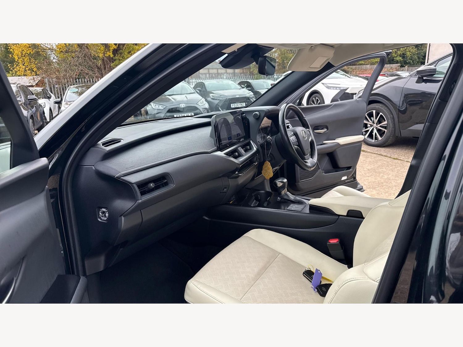 Used Lexus UX 2022 for sale - 76398500: Photo 12