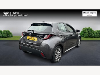 Used Toyota Yaris 2022 for sale - 77203073: Photo