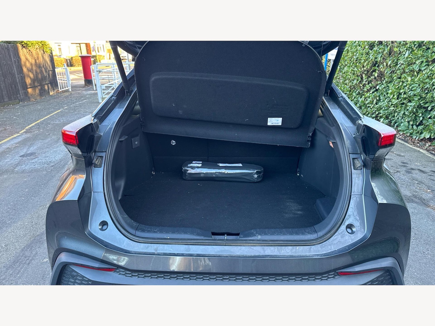 Used Toyota C-HR 2024 for sale - 77101980: Photo 16