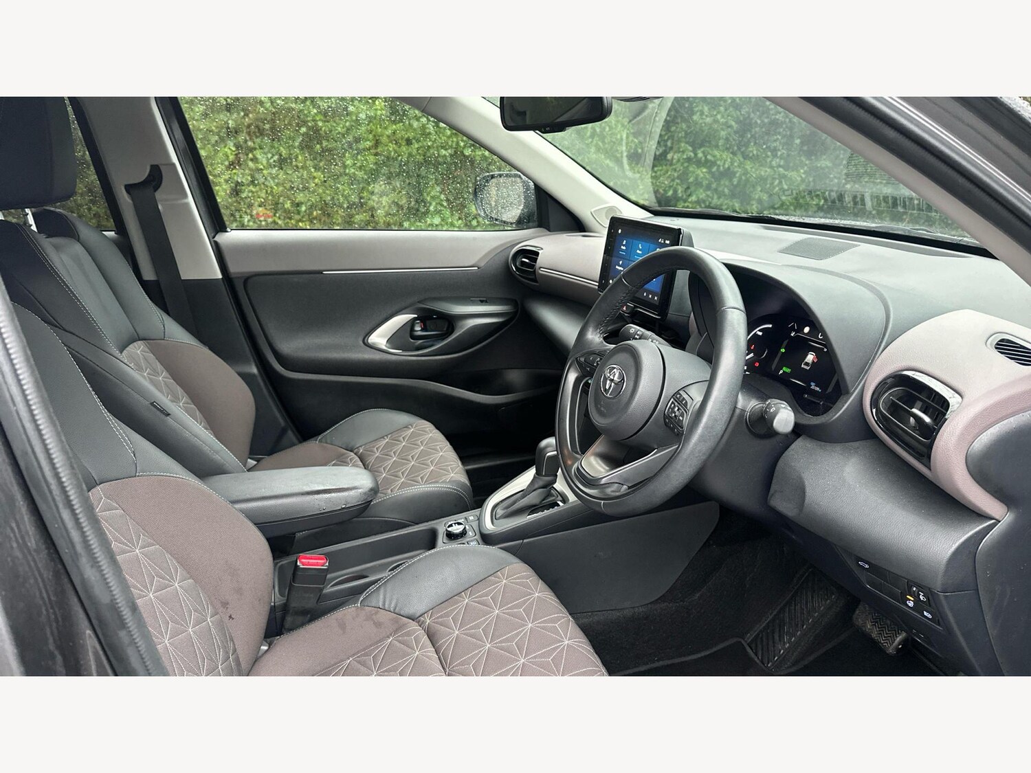 Used Toyota Yaris Cross 2023 for sale - 77510665: Photo 13