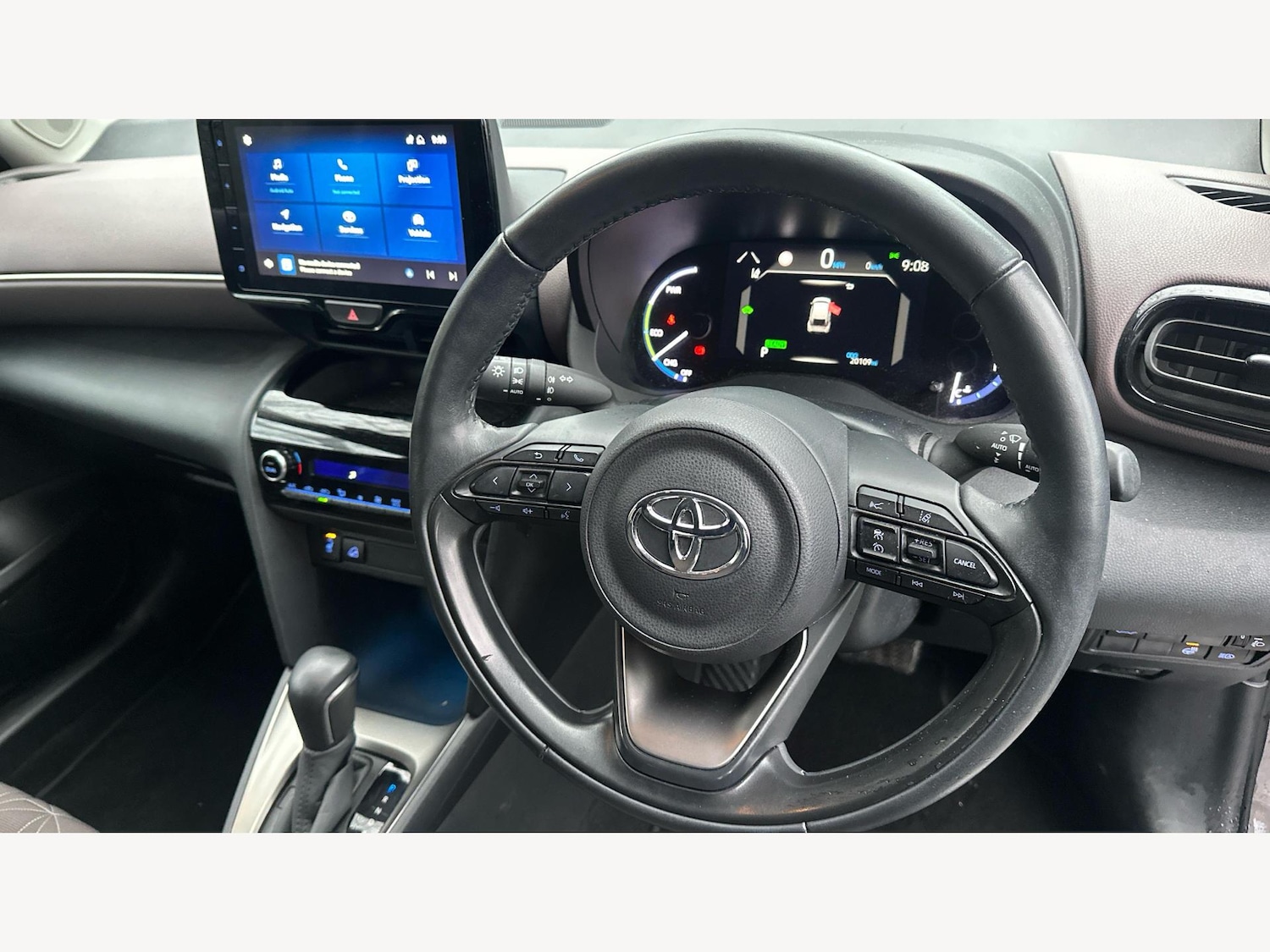 Used Toyota Yaris Cross 2023 for sale - 77510665: Photo 8