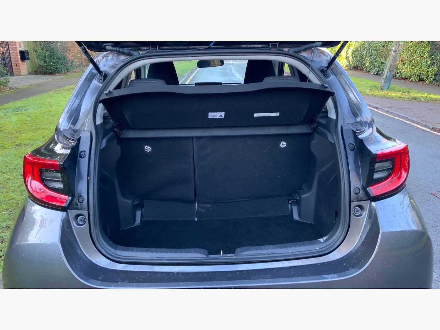 Used Toyota Yaris 2022 for sale - 76656997: Photo 16