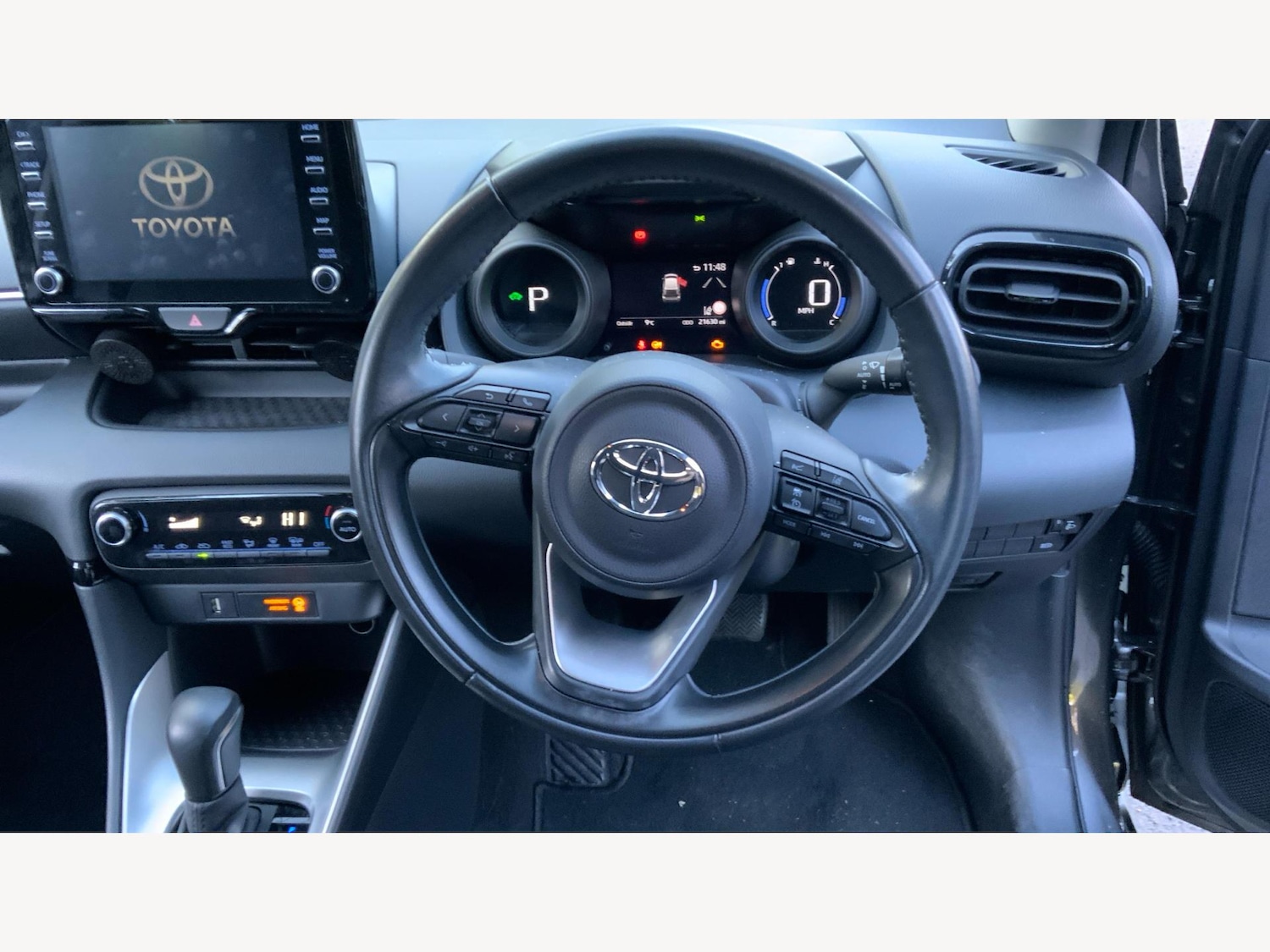 Used Toyota Yaris 2022 for sale - 76656997: Photo 8