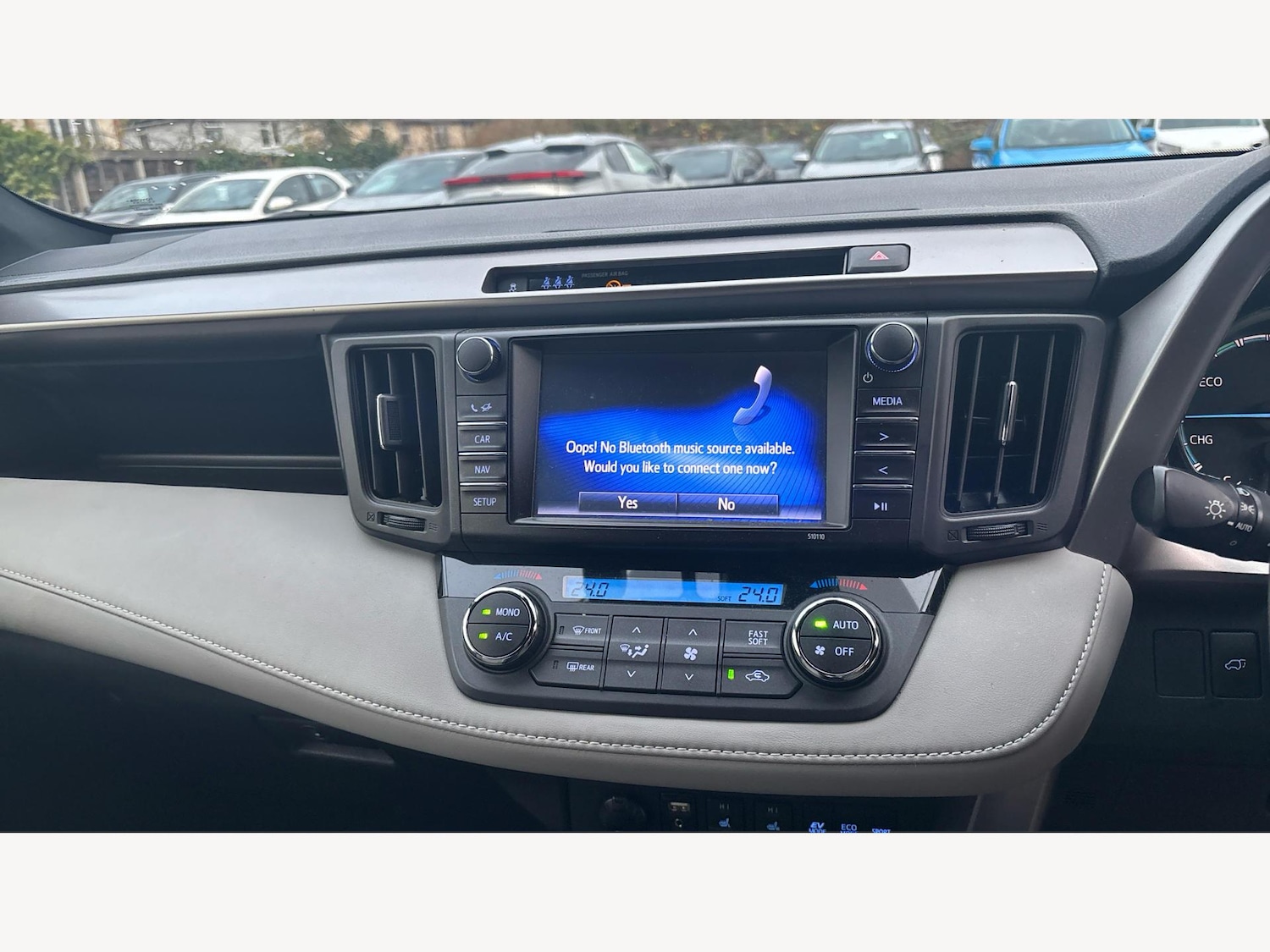 Used Toyota RAV4 2017 for sale - 77050287: Photo 9