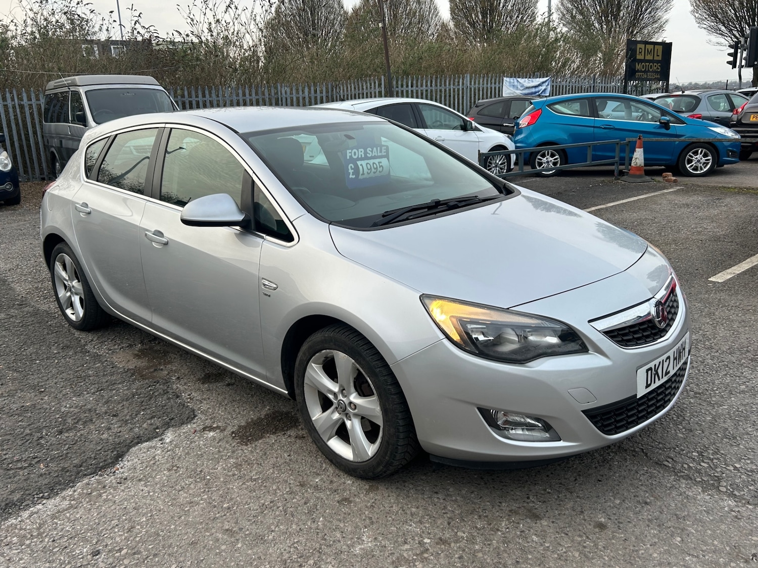 Used Vauxhall Astra 2012 for sale - 78045332: Photo 2
