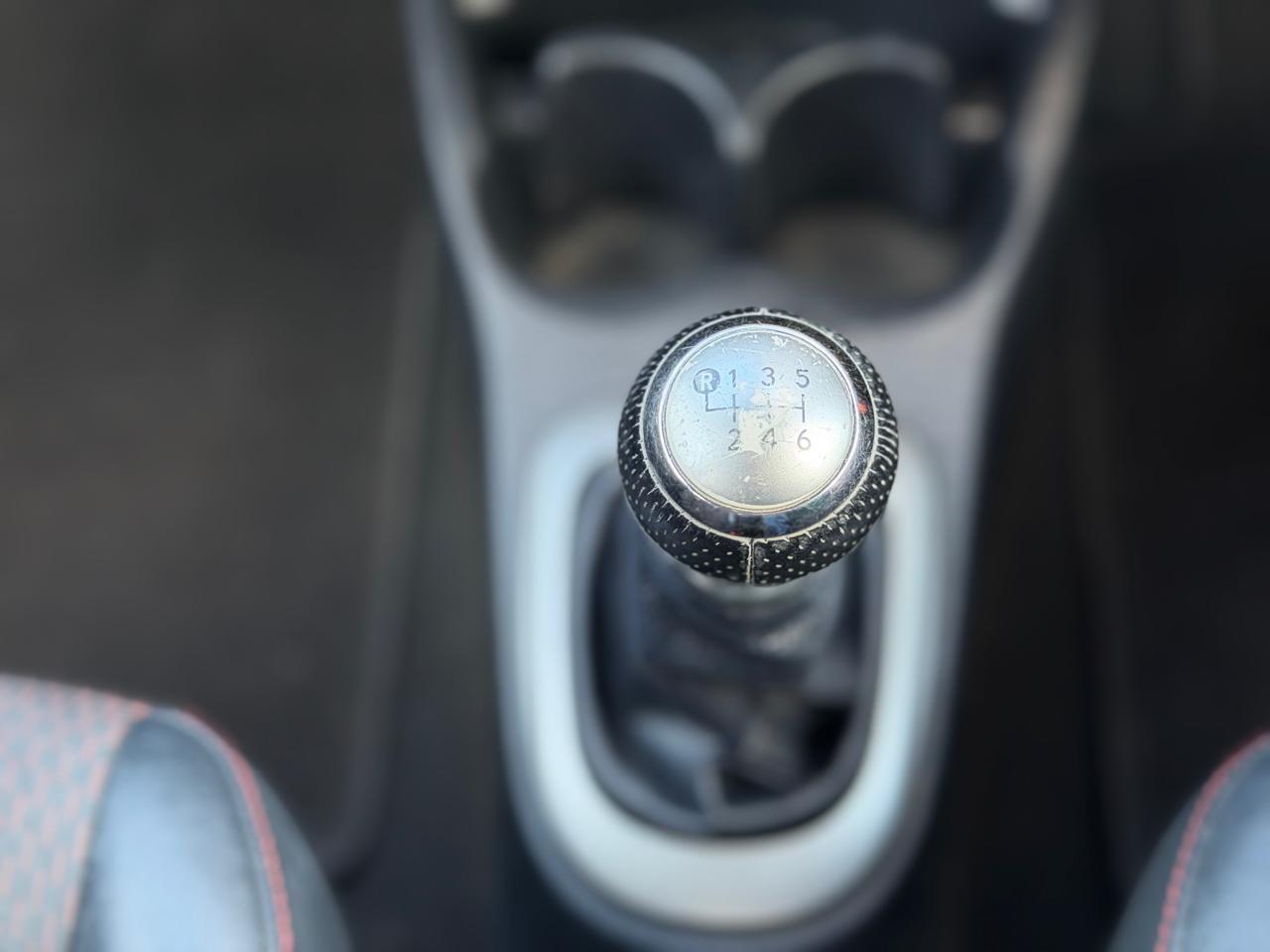 Used Toyota Yaris 2012 for sale - 77737317: Photo 16