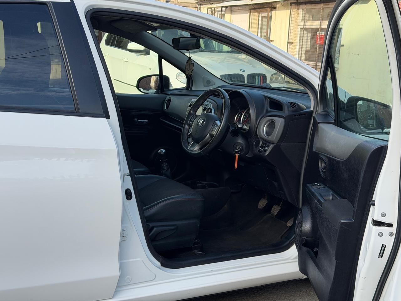 Used Toyota Yaris 2012 for sale - 77737317: Photo 25