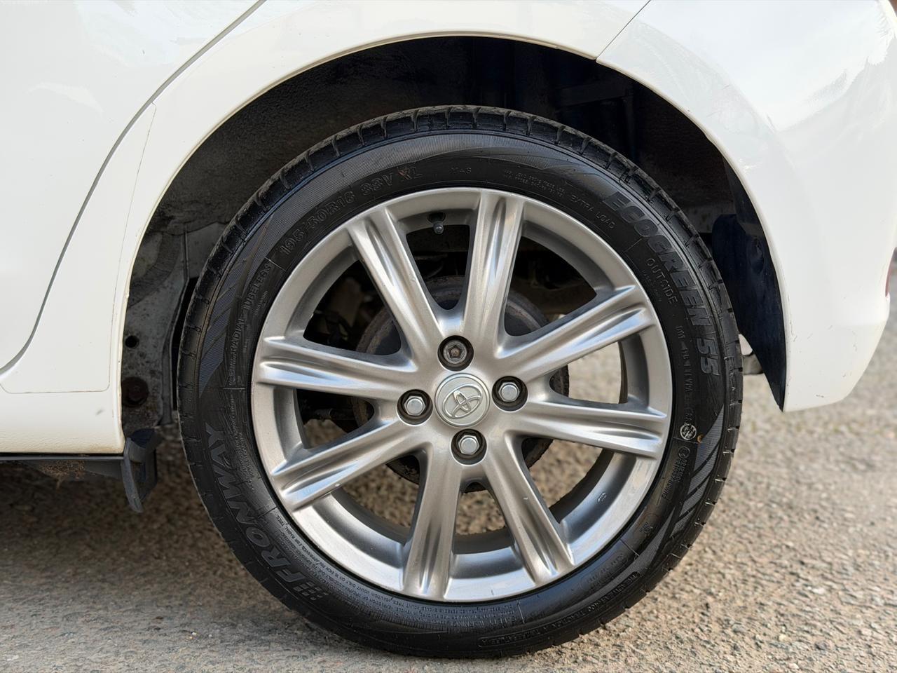 Used Toyota Yaris 2012 for sale - 77737317: Photo 34