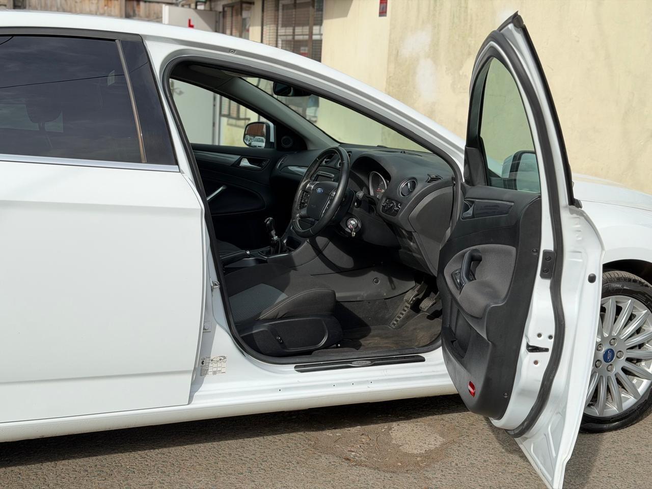 Used Ford Mondeo 2014 for sale - 78185390: Photo 27