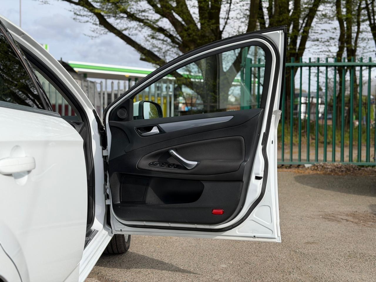 Used Ford Mondeo 2014 for sale - 78185390: Photo 43