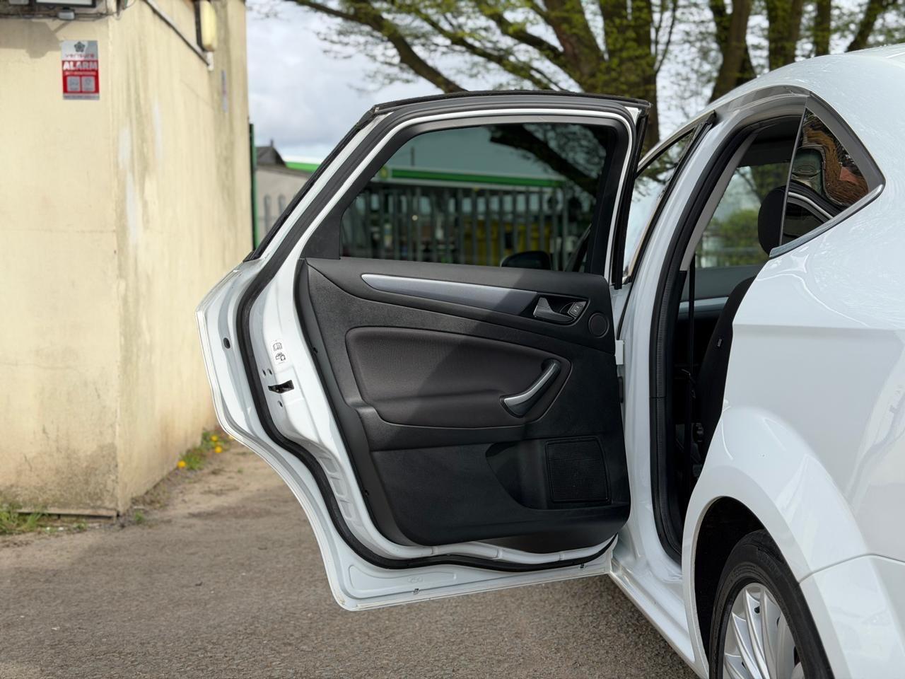 Used Ford Mondeo 2014 for sale - 78185390: Photo 46