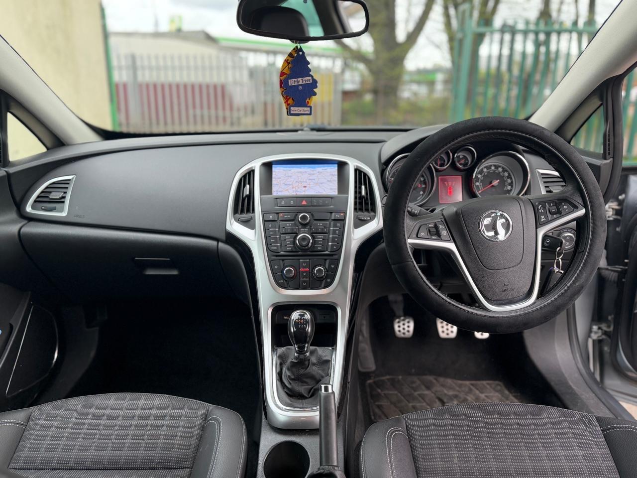 Used Vauxhall Astra GTC 2014 for sale - 78184285: Photo 2