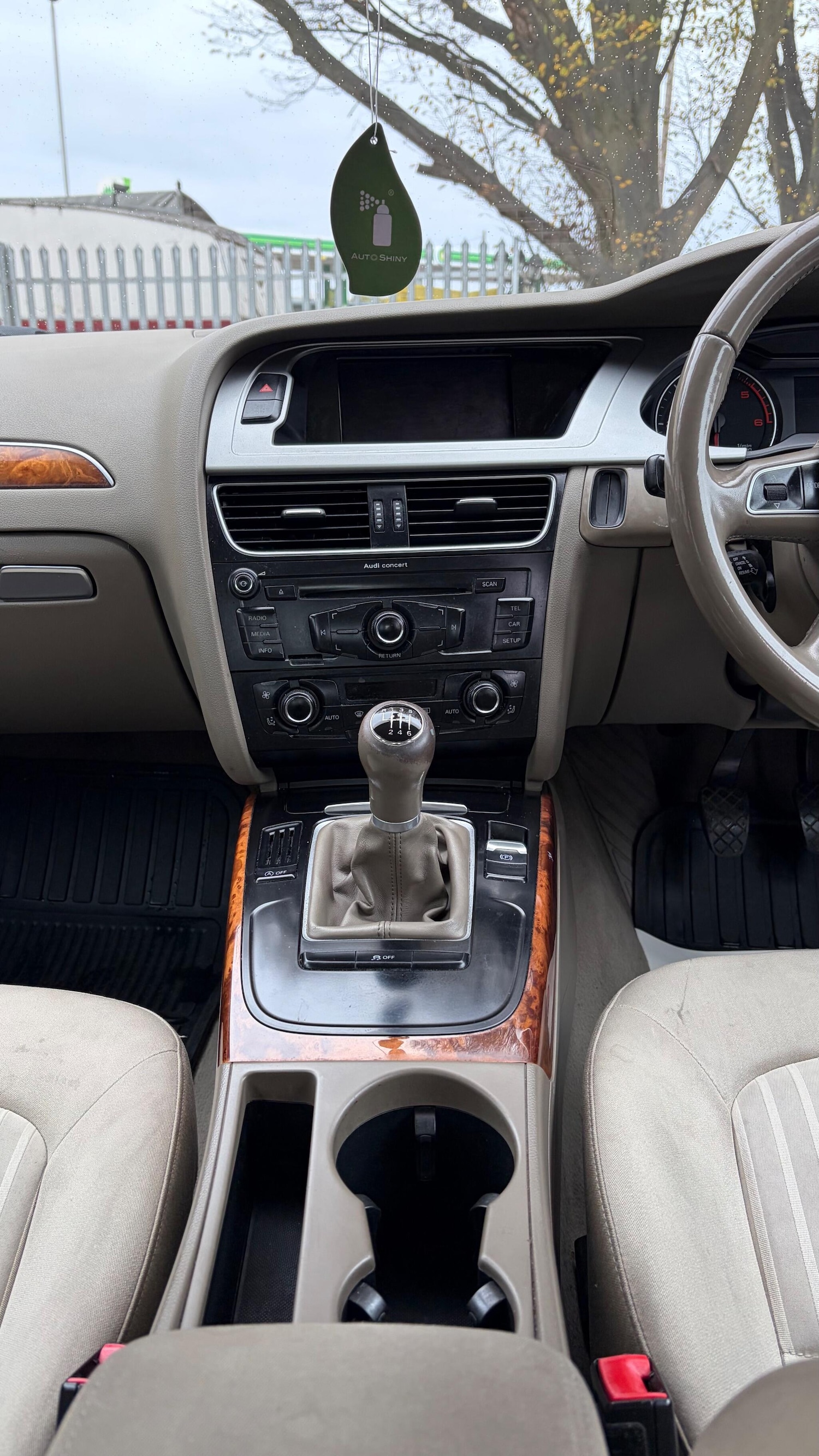 Used Audi A4 2011 for sale - 77170682: Photo 15