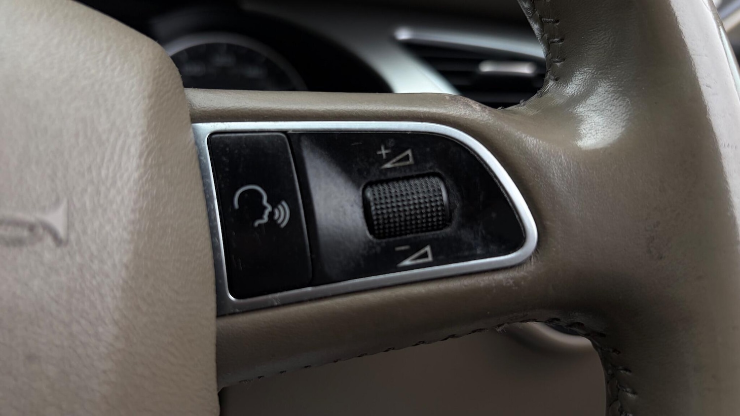 Used Audi A4 2011 for sale - 77170682: Photo 24