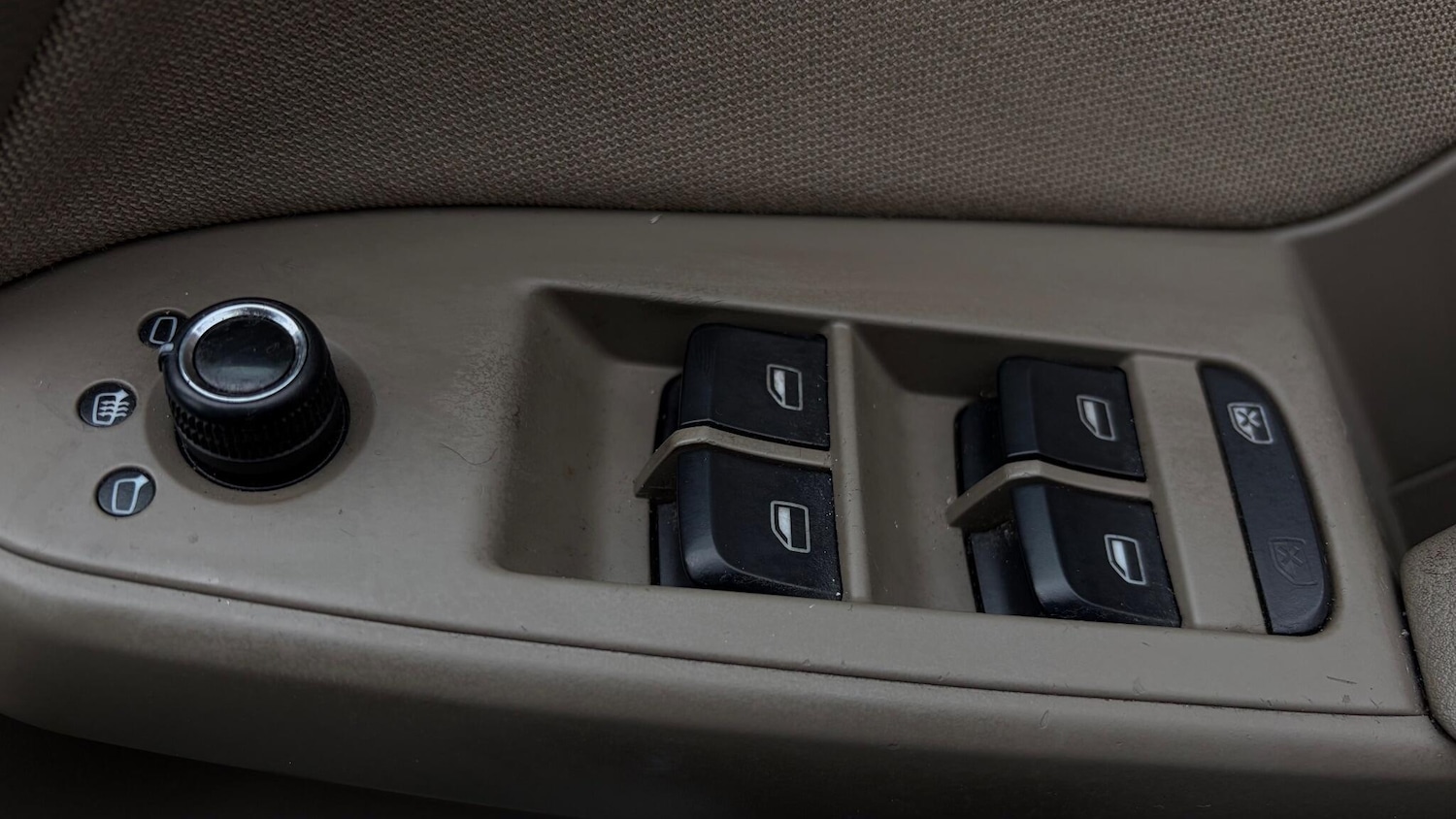 Used Audi A4 2011 for sale - 77170682: Photo 28