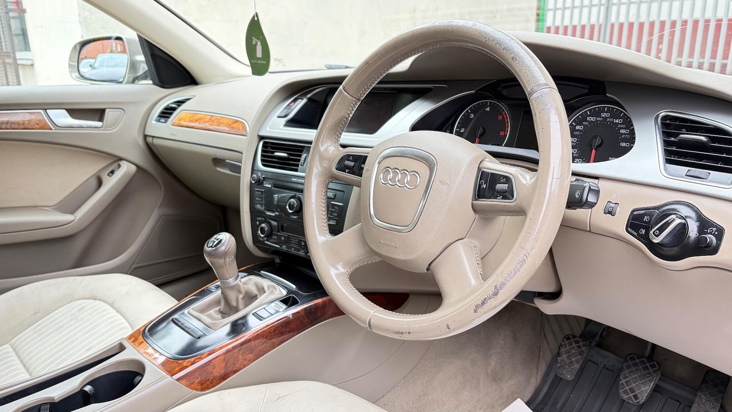 Used Audi A4 2011 for sale - 77170682: Photo 29