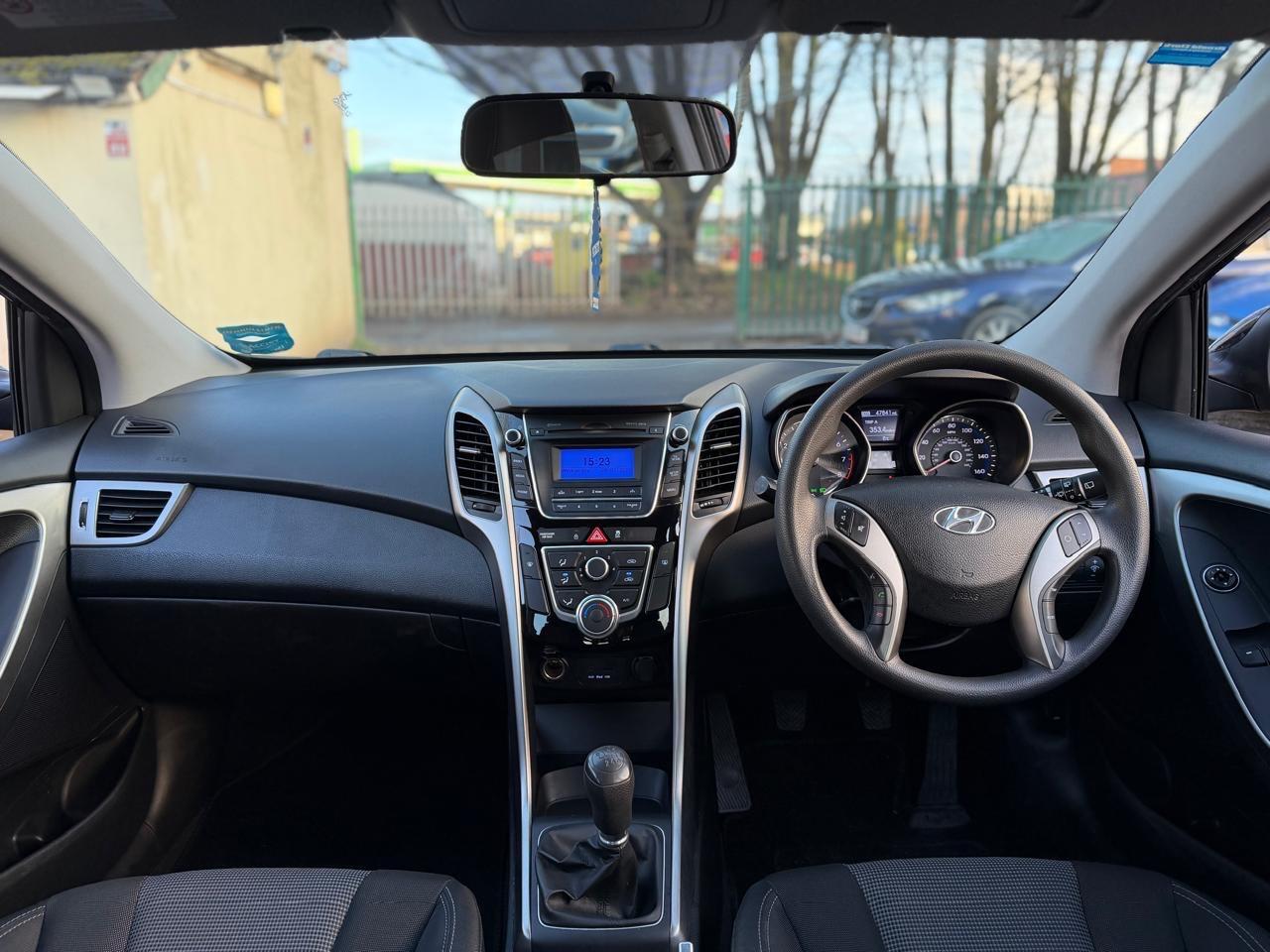 Used Hyundai i30 2013 for sale - 77359040: Photo 2