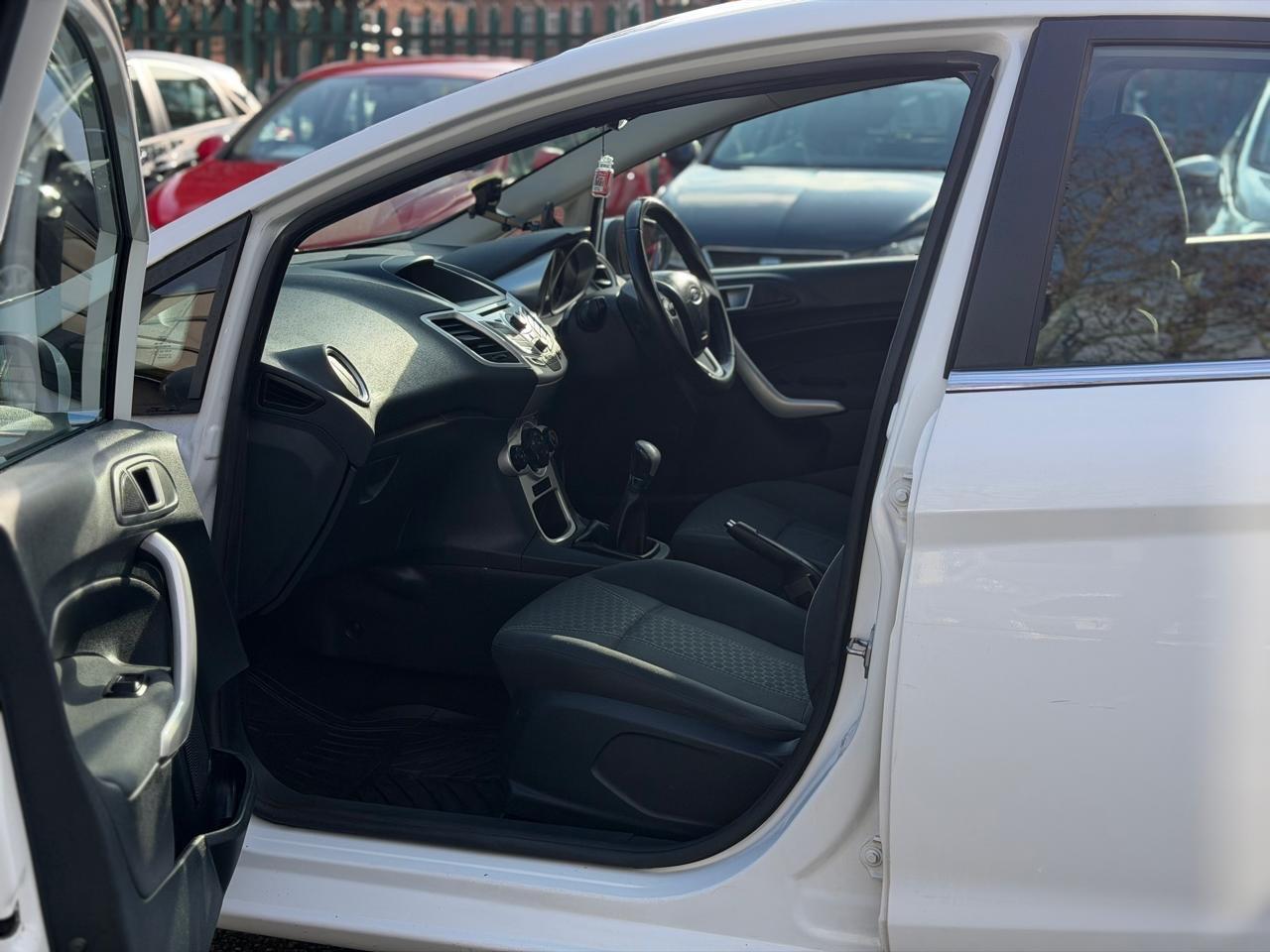 Used Ford Fiesta 2012 for sale - 77839992: Photo 28