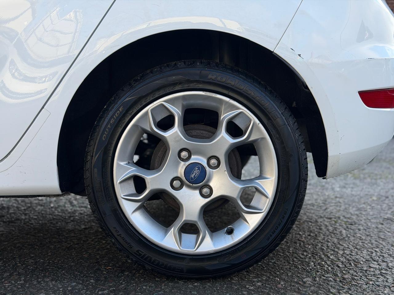 Used Ford Fiesta 2012 for sale - 77839992: Photo 32