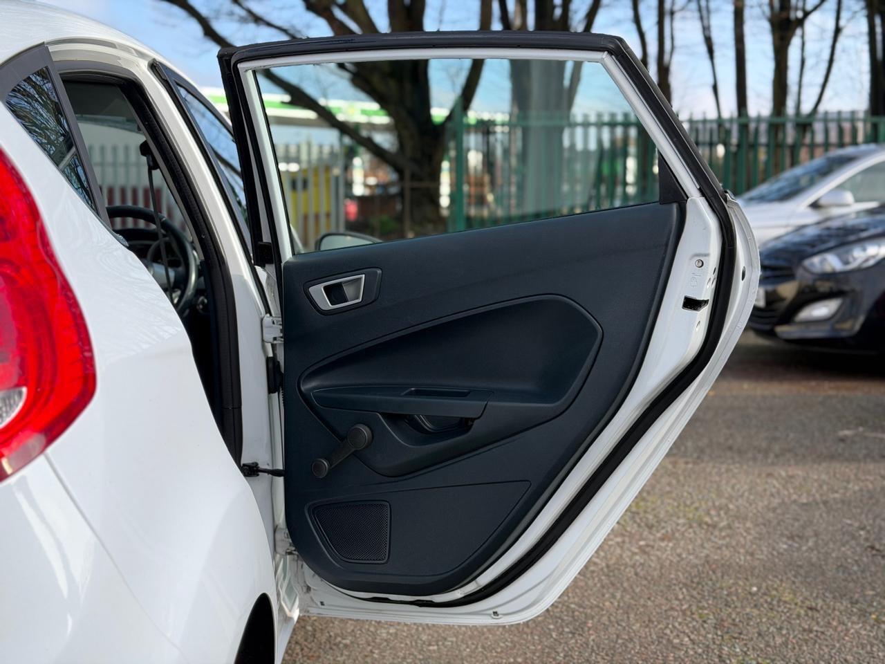 Used Ford Fiesta 2012 for sale - 77839992: Photo 40