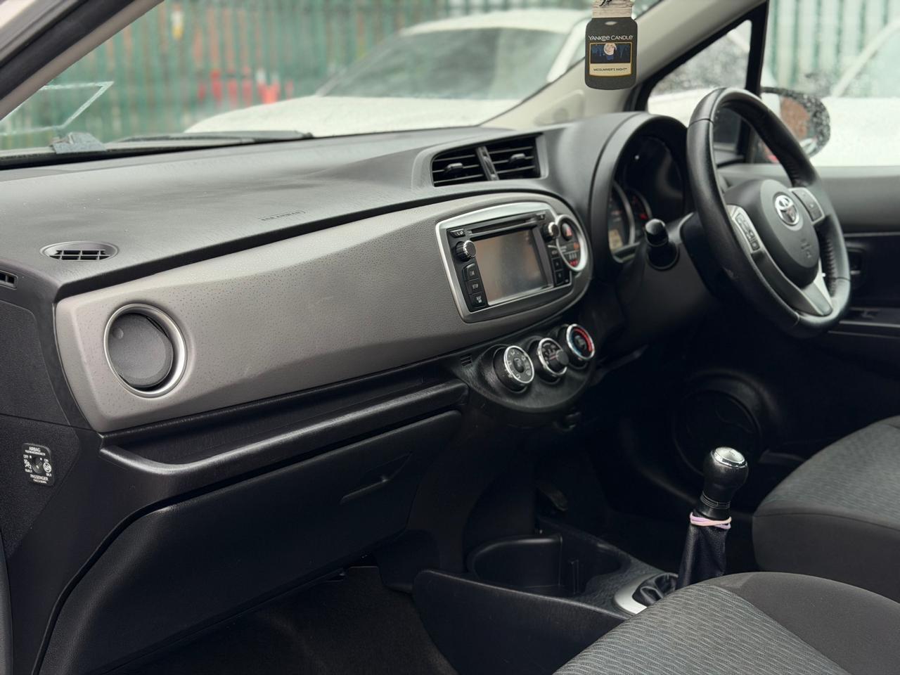 Used Toyota Yaris 2012 for sale - 77633835: Photo 29