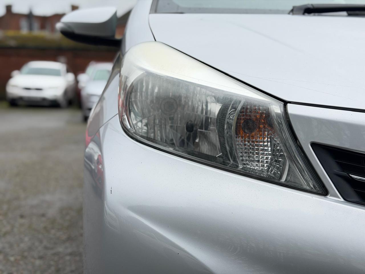 Used Toyota Yaris 2012 for sale - 77633835: Photo 36